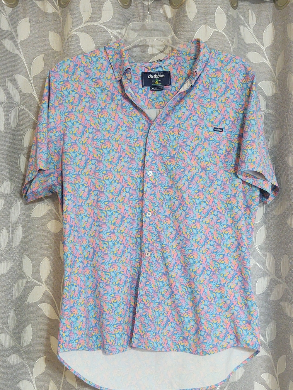 chubbies Pastel Floral Short-Sleeve Button Shirt size XL